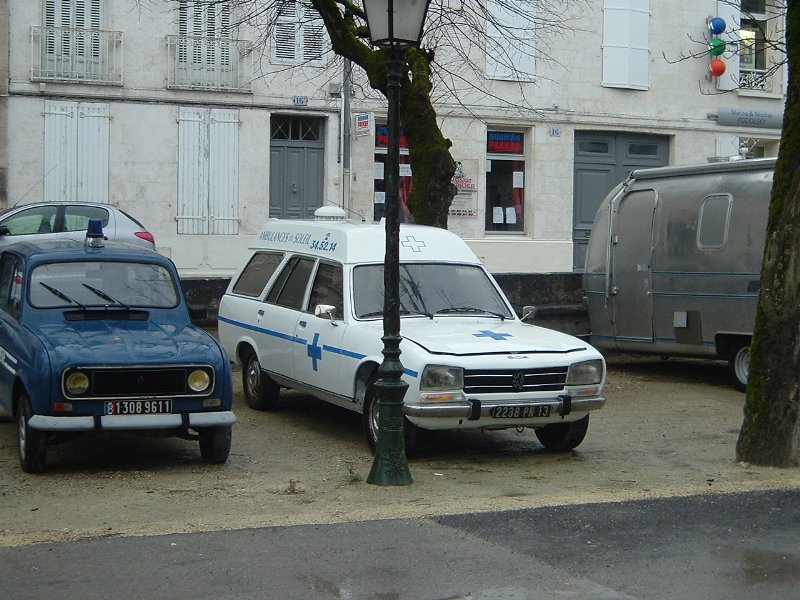 old-peugeot-ambulance